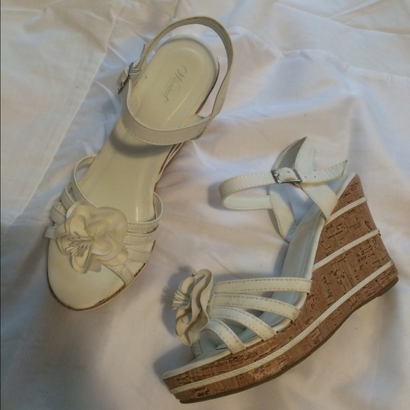 White wedges