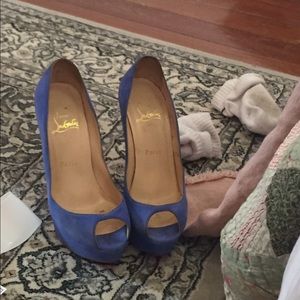 ⚡️sold⚡️hristian Louboutin Banana peep toe pumps