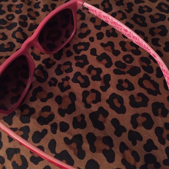 Hello Kitty Shades - Picture 2 of 4