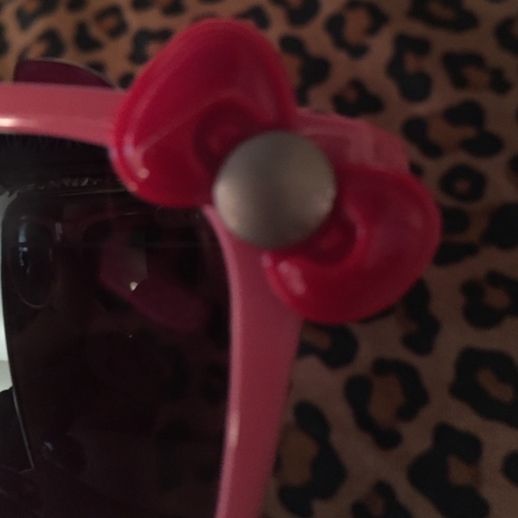 Hello Kitty Shades - Picture 4 of 4