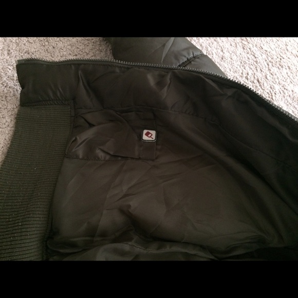 Heavy jacket - Picture 3 of 3