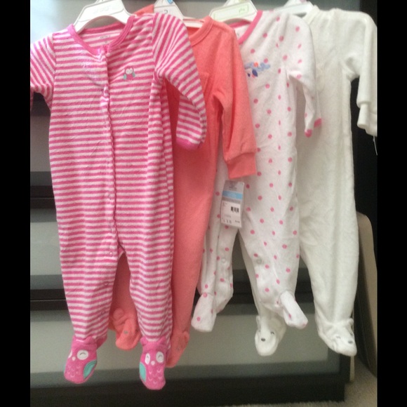 🎀💝3-6 months old Carters Jumpsuits💝🎀