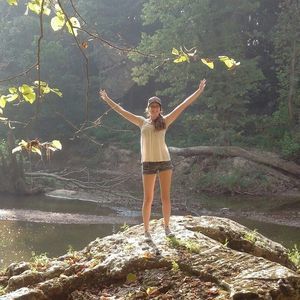 Meet your Posher, Caitlin