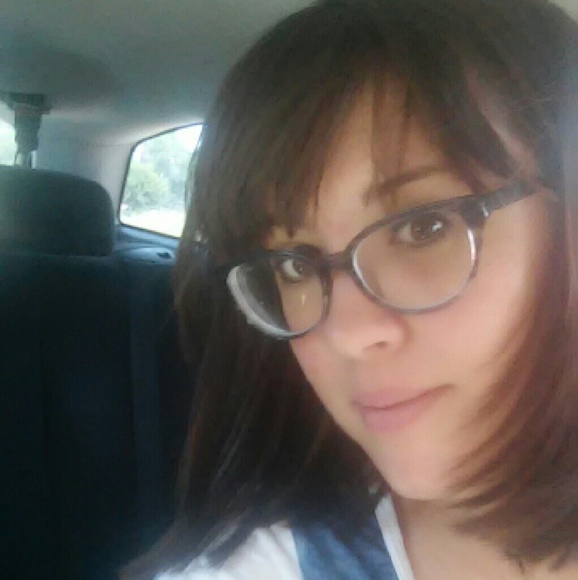 Meet your Posher, Tamara - Picture 3 of 4