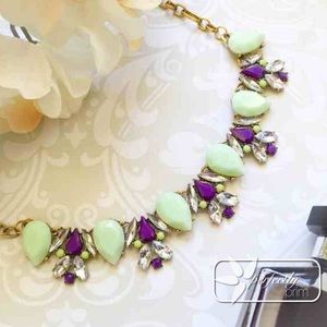 💐HP💐 Mint Teardrop and Purple Statement Necklace