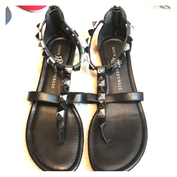 Brand new studded Rock & Republic sandals