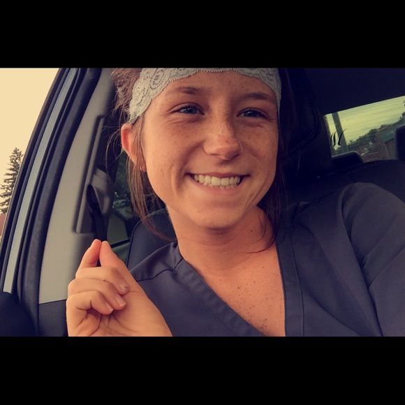 Meet your Posher, Katelyn - Picture 1 of 1