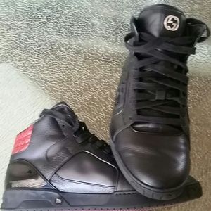 AUTHENTIC MEN S GUCCI SHOES