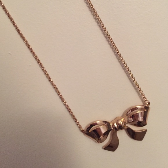 bow necklace