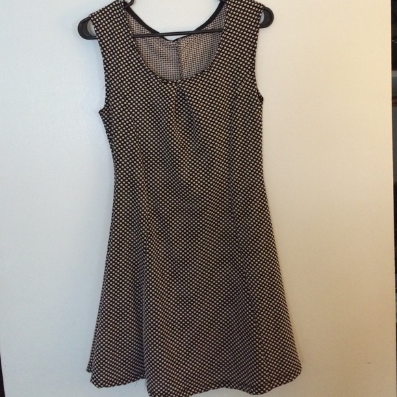 Polka dot semi-casual stretchy dress