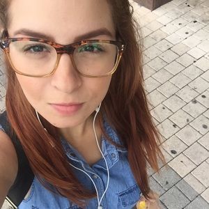 Meet your Posher, Ligia