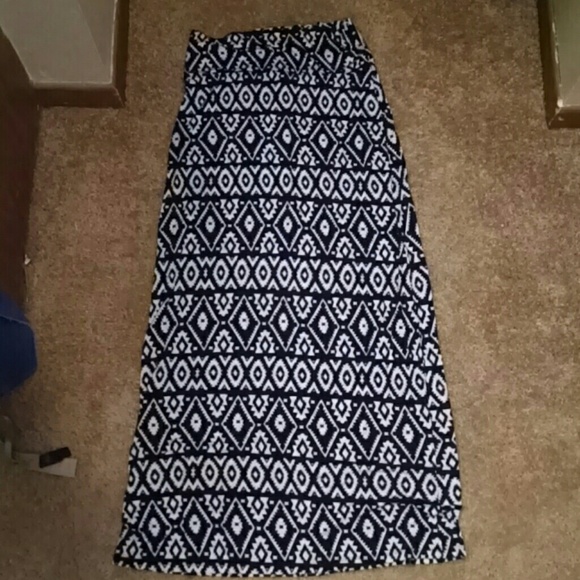 Tribal print maxi skirt