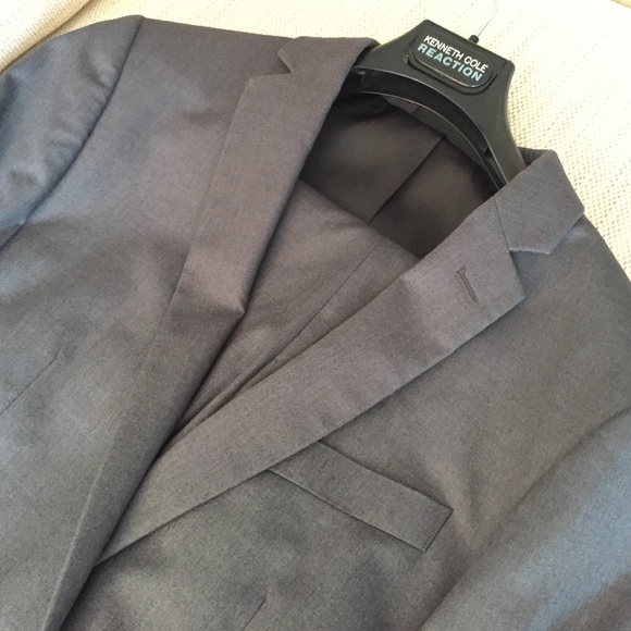 Kenneth Cole Reaction Slim Fit Gray Suit