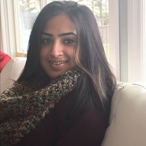 Meet your Posher, Dhara