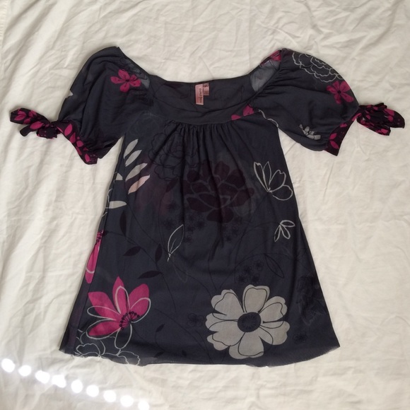 Sweet Pea Top