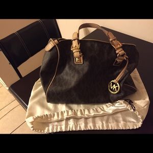 Michael Kors purse