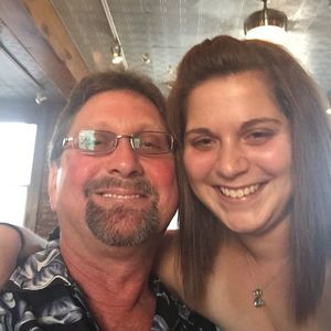 Meet your Posher, Chloe