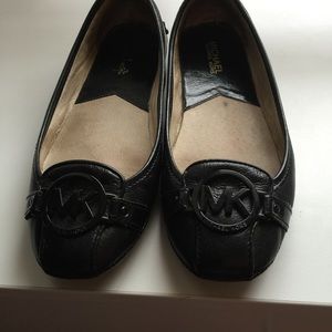 Micheal kors black flats