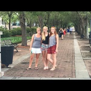 Meet your Posher, Sandy