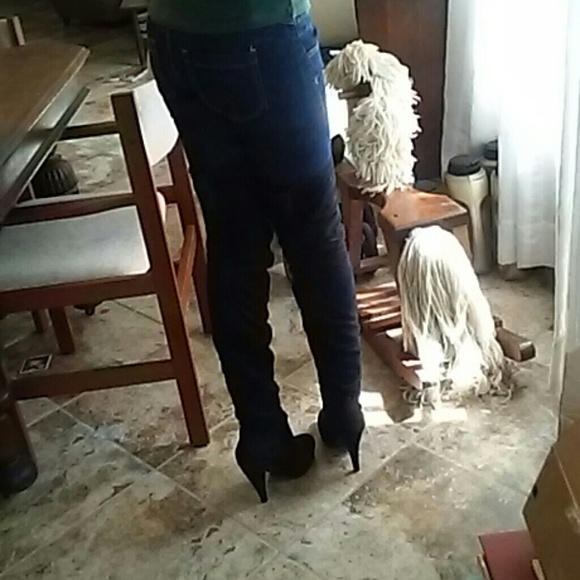 Black Boots - Picture 3 of 4