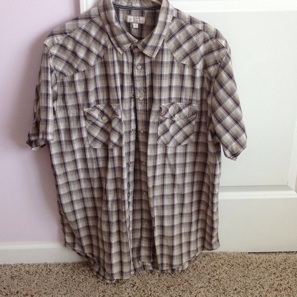 Men's short sleeve dress shirt