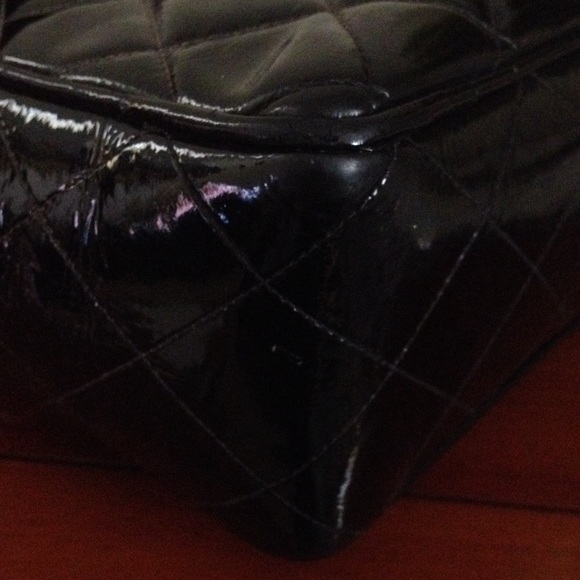 ๐ฏ% Auth Vintage Chanel Patent Jumbo Flap Bag - Picture 3 of 4