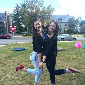 Meet your Posher, Hillary