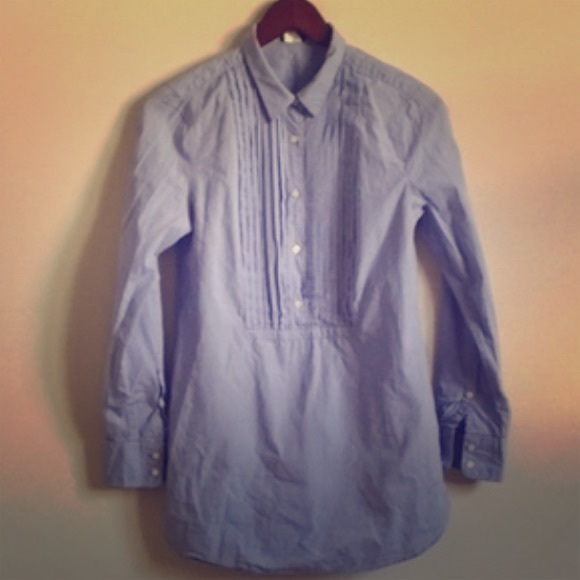 Front ruffled detailed tunic