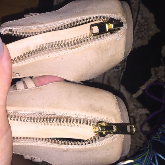 Steve Madden bone gladiator sandals - Picture 2 of 4