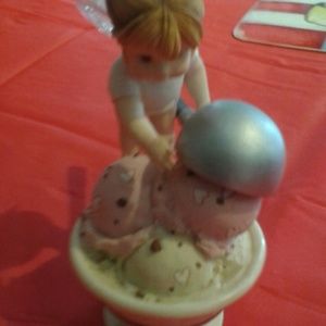 Little  kitchen fairies  ice cream