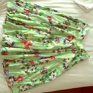 ZARA FLORAL GREEN SKIRT
