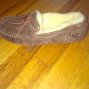 NWOT UGG MOCCASINS