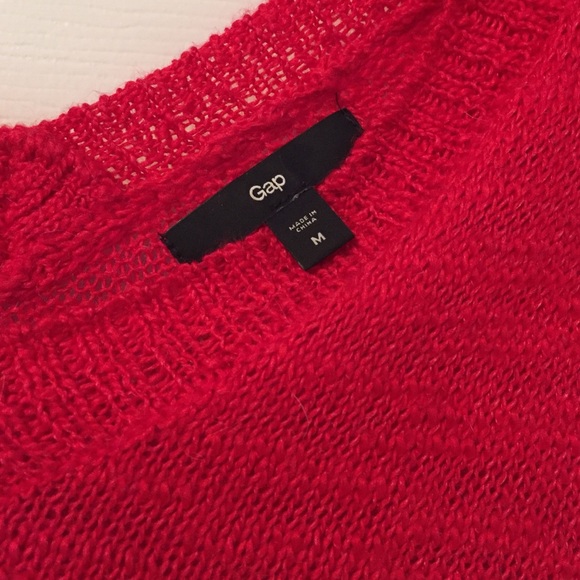 GAP short sleeved vneck sweater - Picture 2 of 2