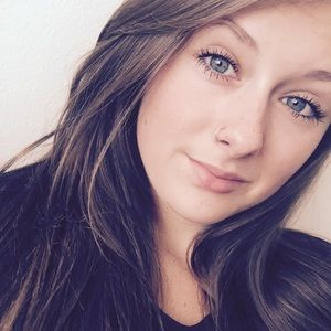 Meet your Posher, Raechel