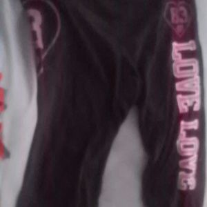 Black capri sweat pants