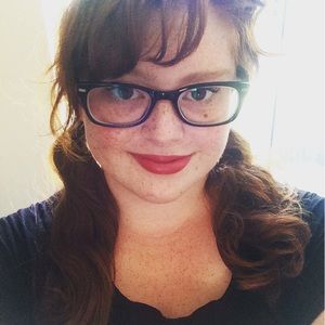 Meet your Posher, Elizabeth