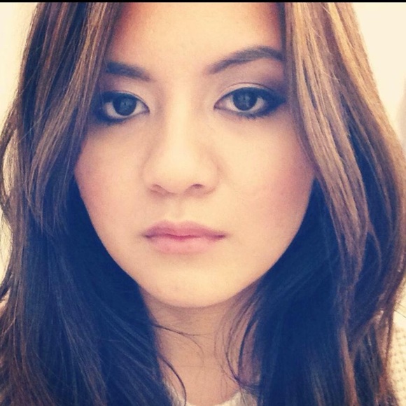 Meet your Posher, Alexandra - Picture 1 of 2