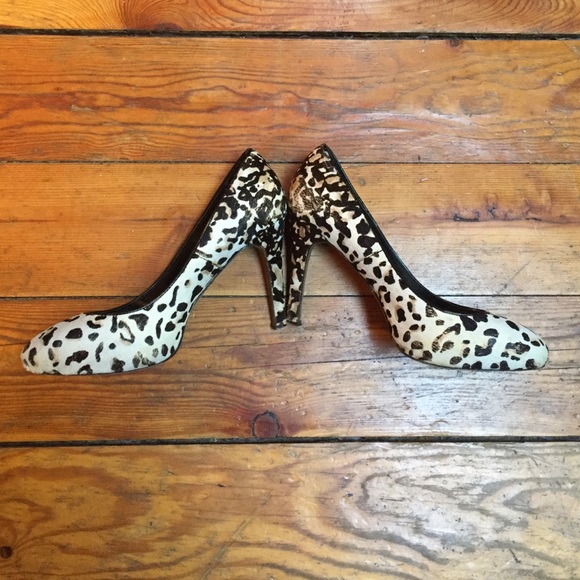 FLASH SALE ⚡️Panther 🐆 haircalf WHBM pumps!