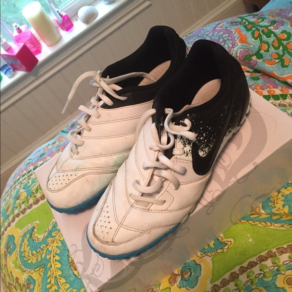 Nike turf shoes