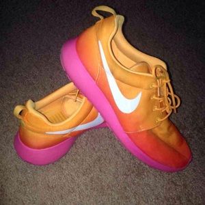Nike Roshe's