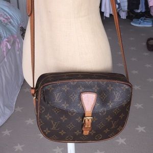 Authentic Louis Vuitton should bag