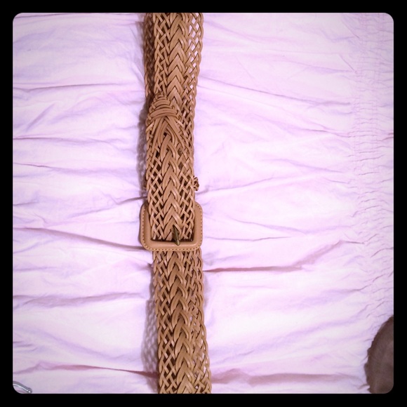 LOFT beige belt- small