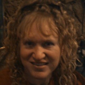 Meet your Posher, Cynthia