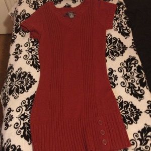 Maroon sweater shirt