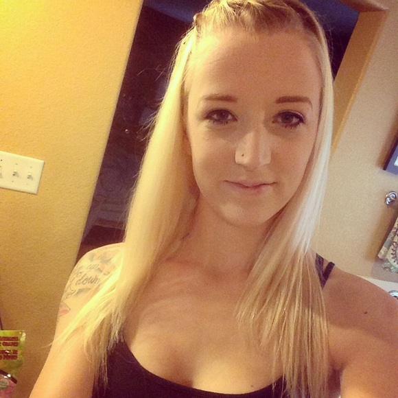 Meet your Posher, Ciera - Picture 1 of 1