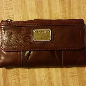 BRAND NEW FOSSIL CLUTCH