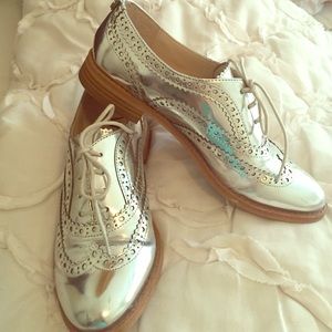 Sam Edelman mirror oxfords size 6