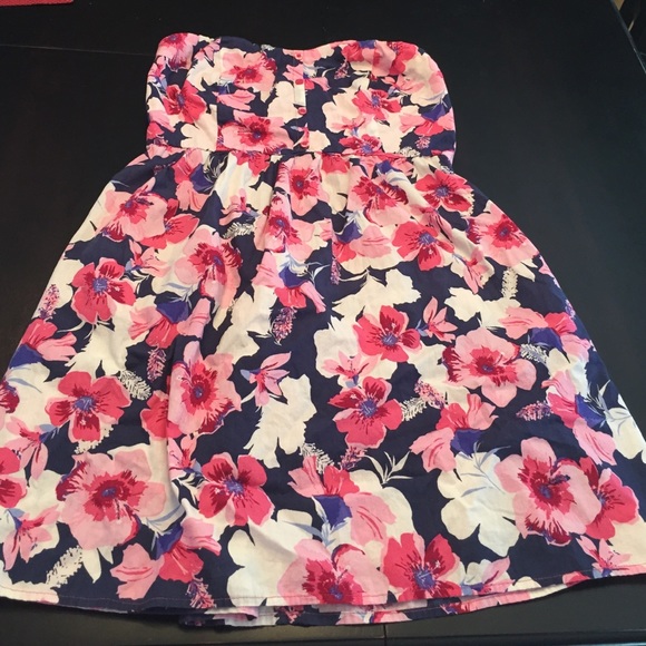 Floral strapless dress Size L