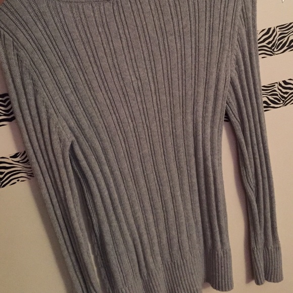 Sweatshirt - Picture 4 of 4