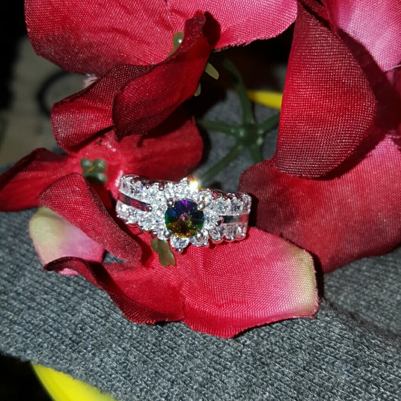 Silver cz and rainbow topaz ring - Picture 1 of 3